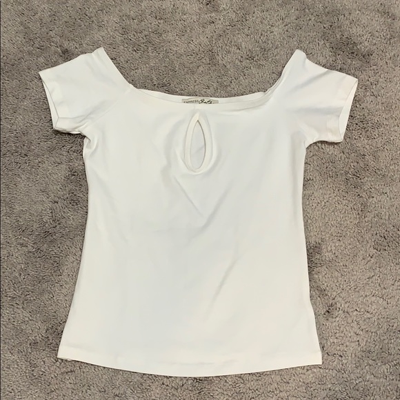Express Tops - 🎉 HP 🎉 NWOT Express One Eleven Crop Top